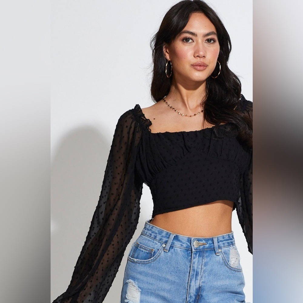 Aakaa Black Smocked Crop Top‎ 🖤✨